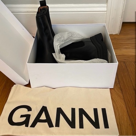 GANNI Creeper Calfskin Chelsea Boots - Picture 2 of 2